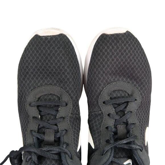 Nike Shoes Womens 9 Athletic Trainers Tanjun Sneakers Black White Casual Active - Picture 8 of 14